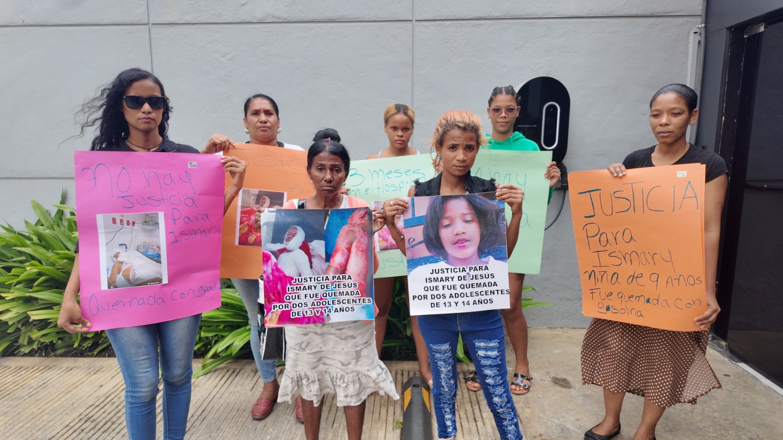 They demand justice for Ismeiry, a 9-year-old girl burned by other minors in Cancino Adentro | De Último Minuto English