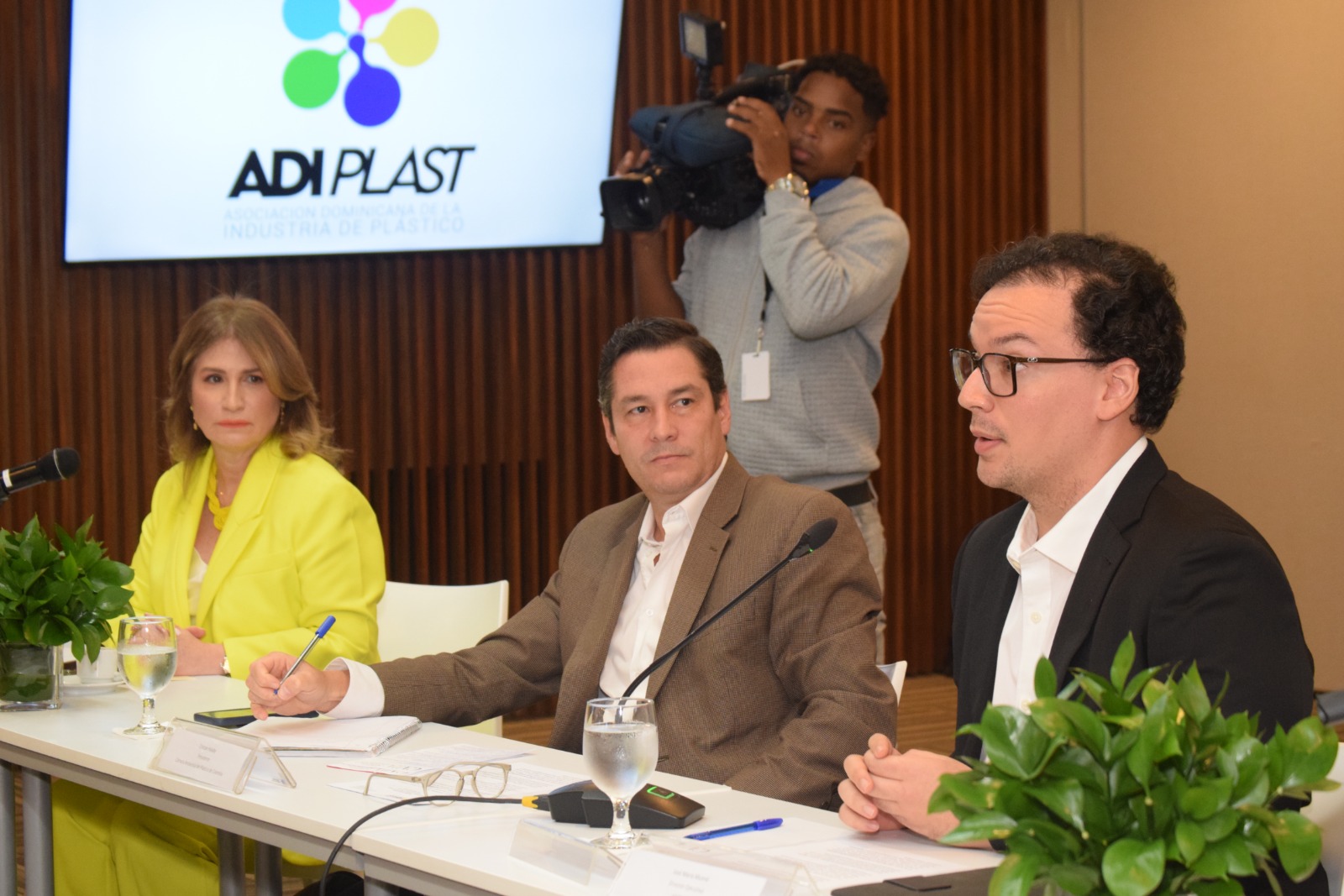 Foam industry representatives say they do not oppose the change, they ask for time and support | De Último Minuto English