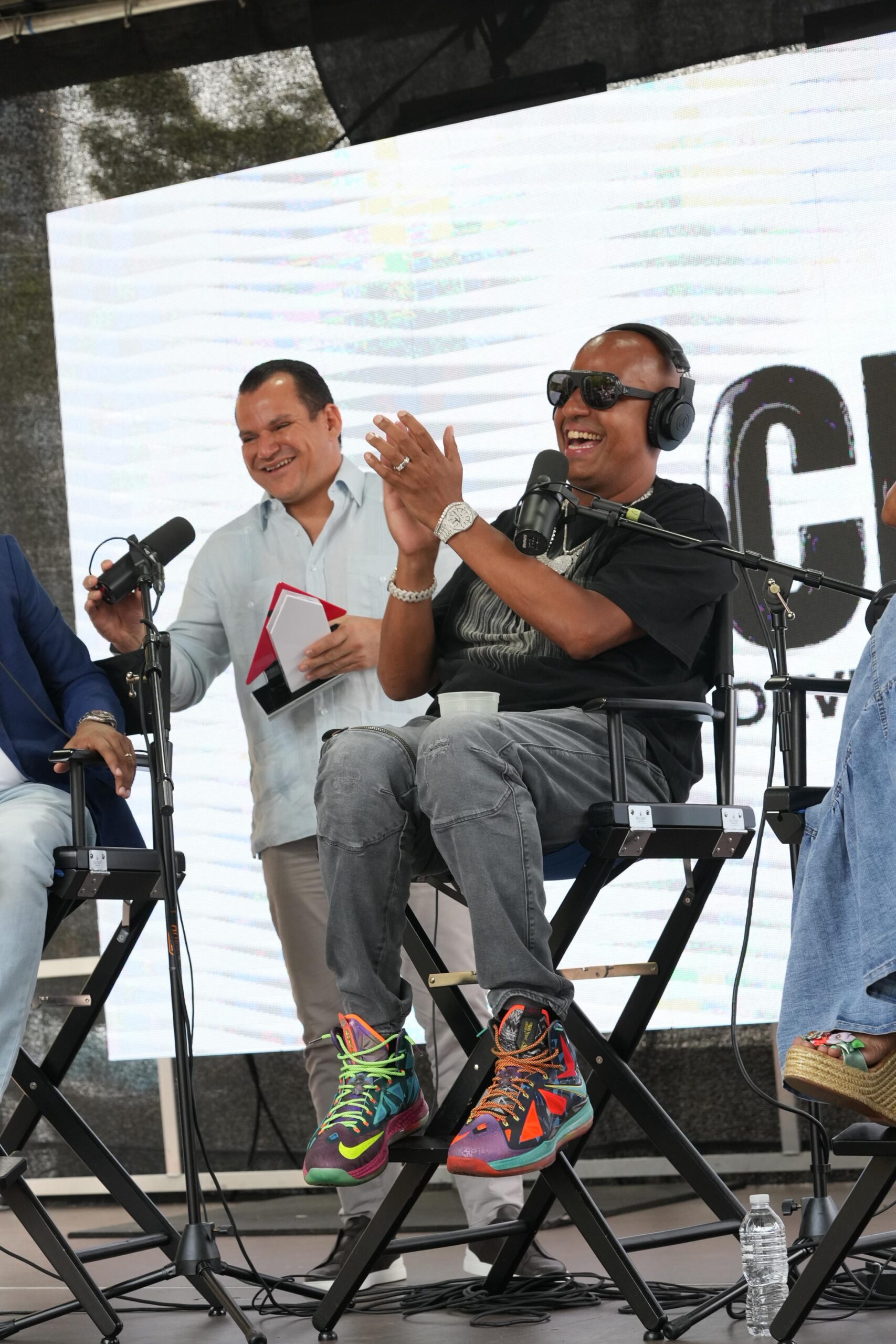 DJ Lobo highlights his support for urban music: "I was one of the first to play them on the radio when nobody believed in them" | De Último Minuto English