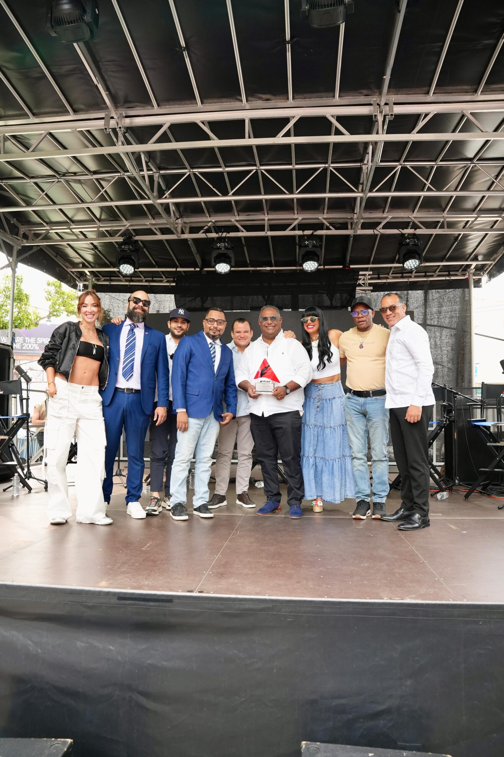 They recognize Santiago Matías Sr. for his contributions and for being a founding member of Esto No Es Radio | De Último Minuto English