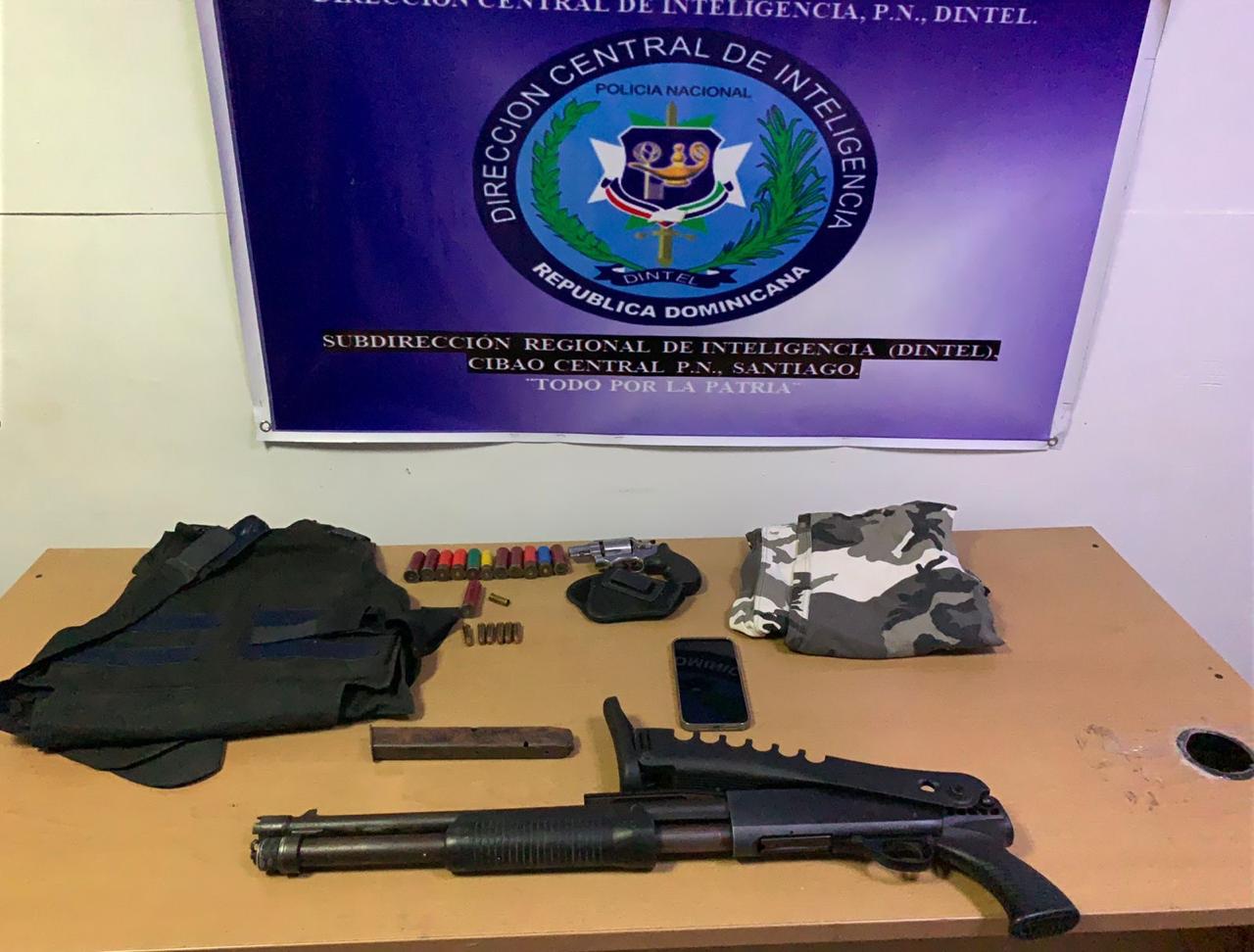 PN and MP seize weapons and military supplies in raid in Santiago; a man arrested | De Último Minuto English
