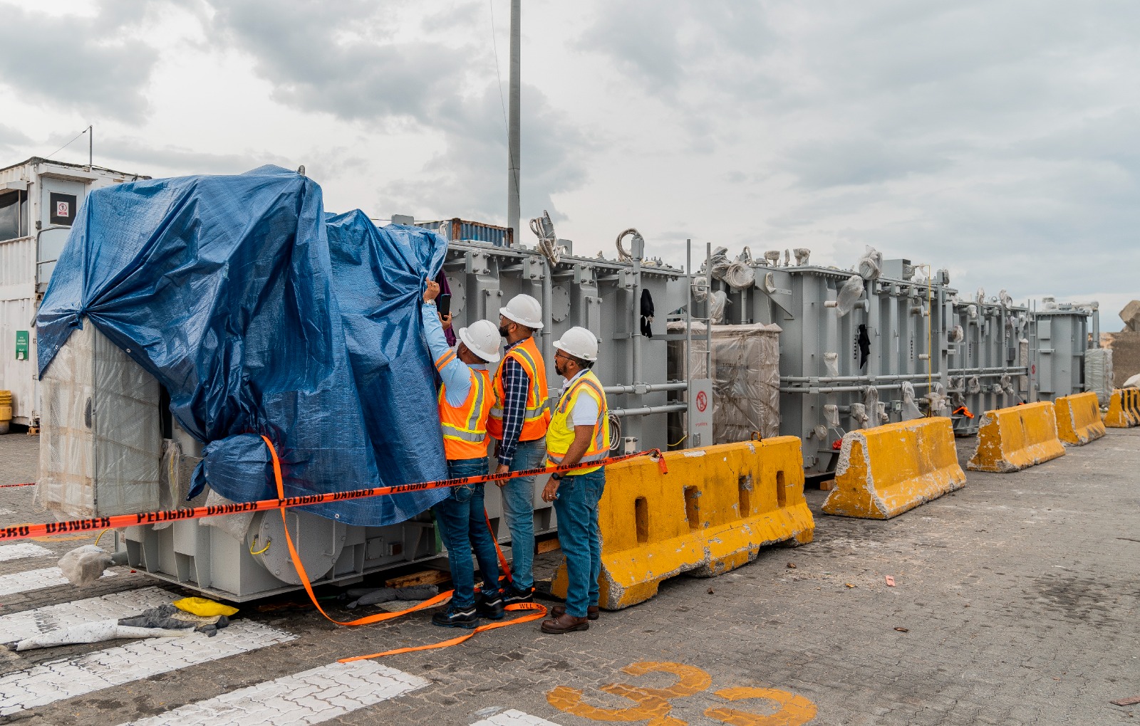 Edesur acquires six power transformers to reduce overload failures | De Último Minuto English