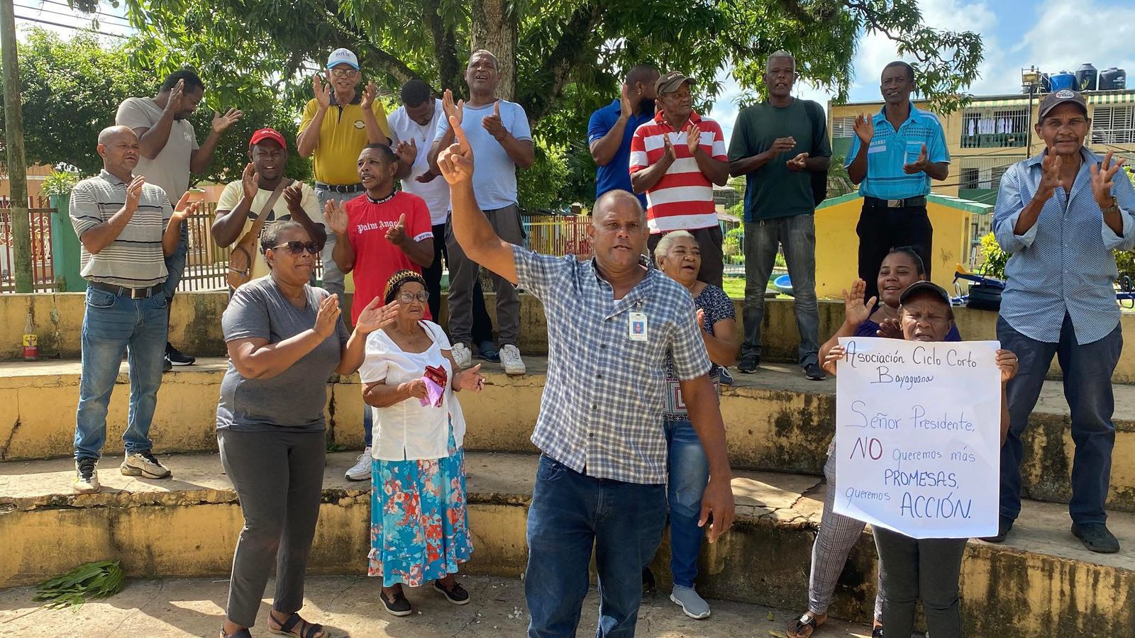Bayaguana Short Cycles Association requests land delivery to President Abinader | De Último Minuto English