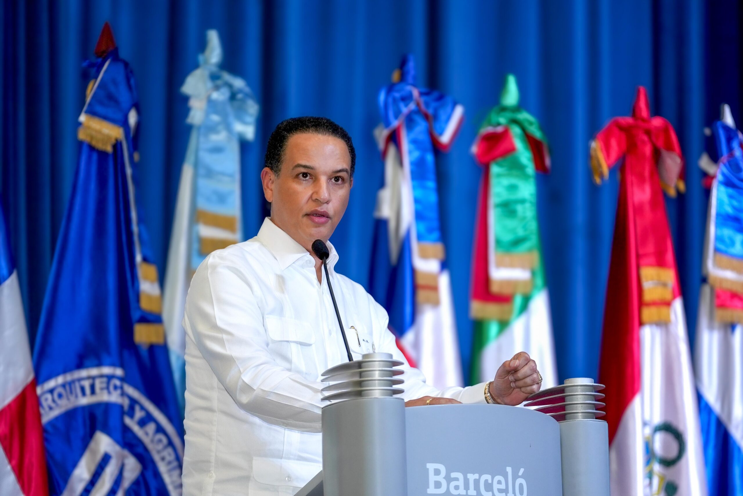 Government wants to increase the percentage of Dominicans receiving electricity from 98.2% to 99.5% by 2030 | De Último Minuto English