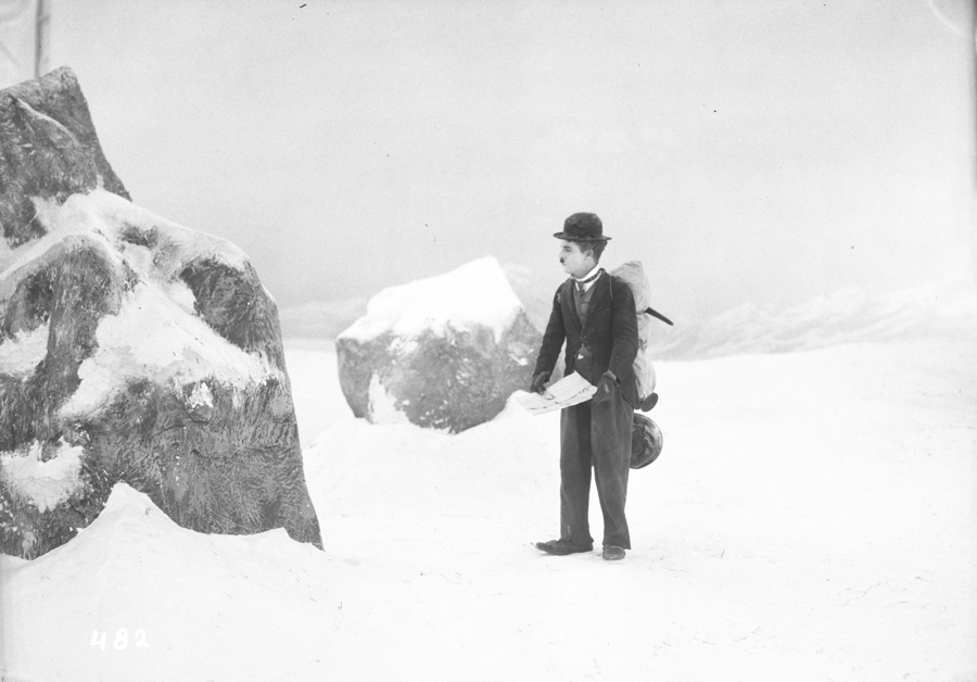 Chaplin's mythical 'The Gold Rush' returns to the cinema a century after its premiere | De Último Minuto English