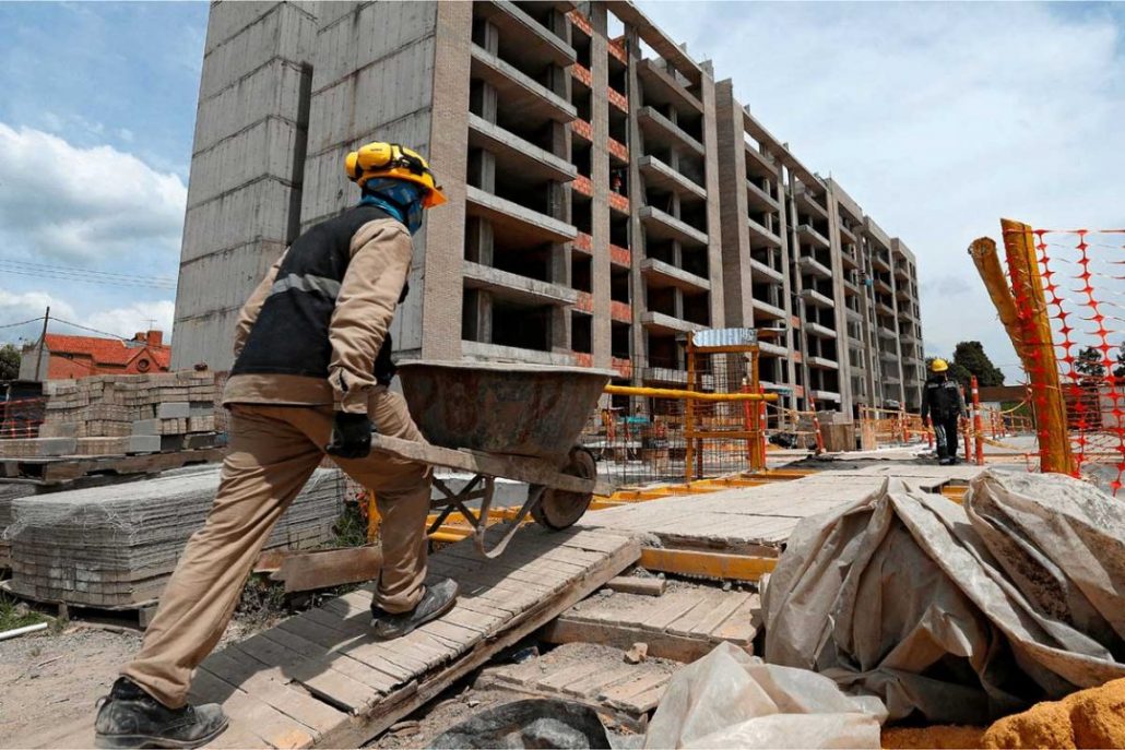 Construction sector falls 2.3% in DR, according to Adocem | De Último Minuto English