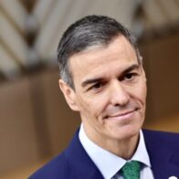 Sánchez responds to Trump that Spain is sovereign and criticizes his "unfair" tariffs | De Último Minuto English