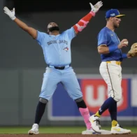 Machado and Devers hit home runs; Soto connects for three hits and Guerrero Jr. adds a double in a day for Dominicans in MLB | De Último Minuto English