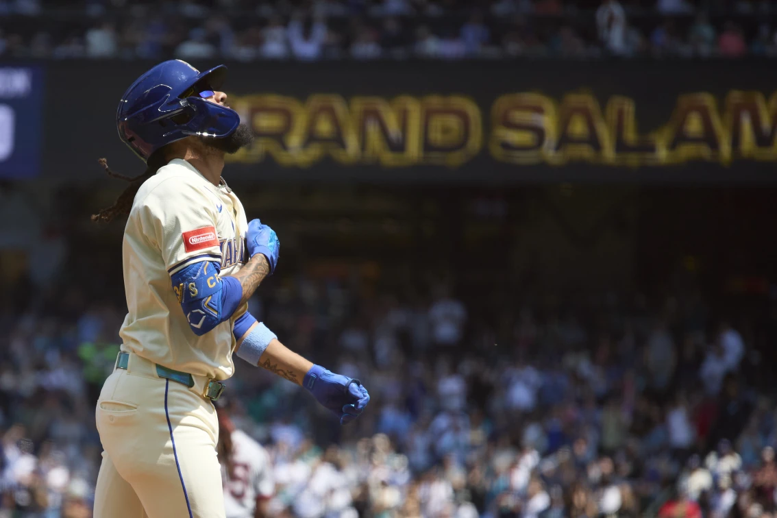 Crawford hits grand slam and Hancock throws gem to seal Mariners' shutout over Guardians | De Último Minuto English