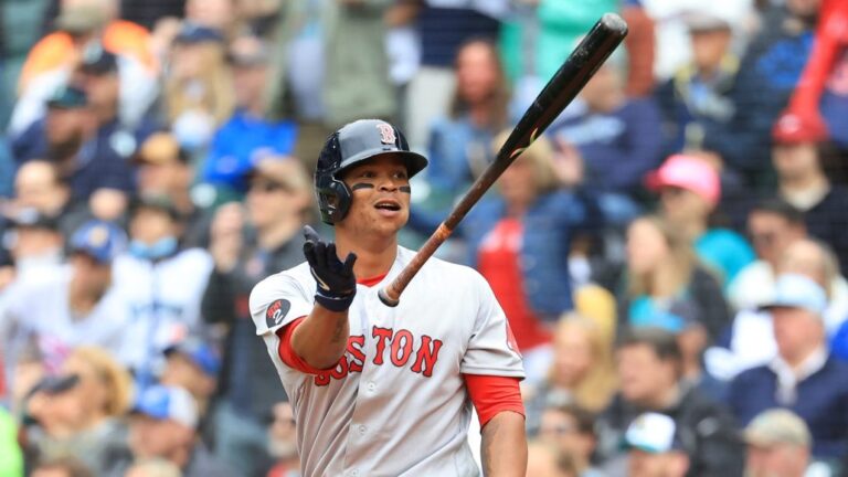 Rafael Devers is traded to the San Francisco Giants | De Último Minuto English