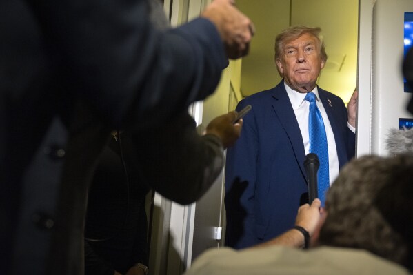 Trump demands unconditional surrender from Iran and warns of possible military action | De Último Minuto English