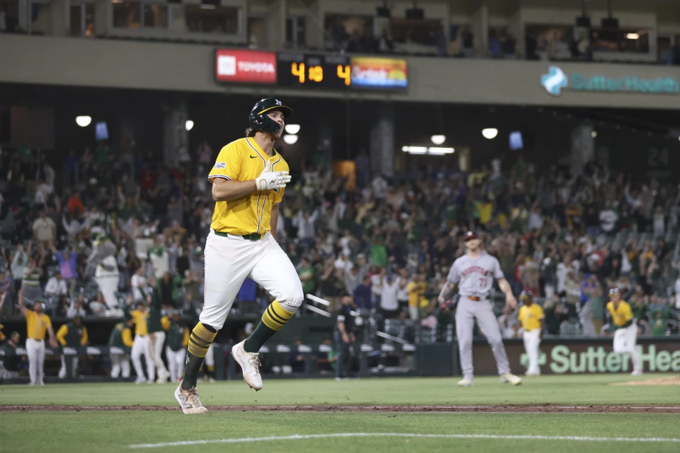 Kurtz does it again: jonrón in the tenth gives victory to the Athletics over Astros | De Último Minuto English