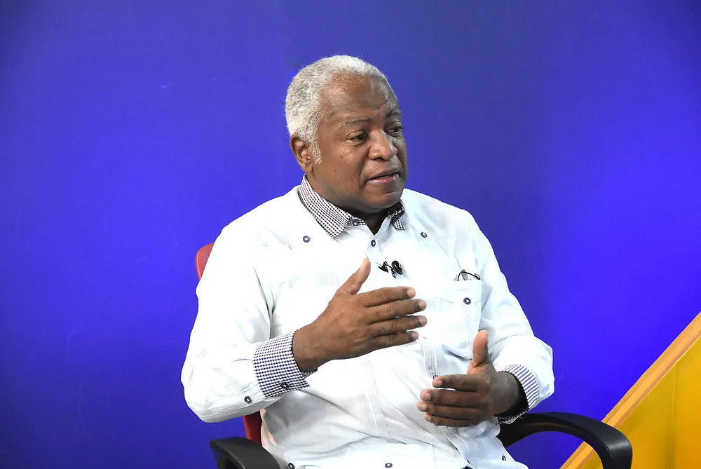 Former Haitian consul to the US: "Punishing Haitian migrants doesn't solve the crisis, it worsens it" | De Último Minuto English