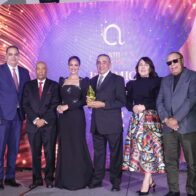 Aníbal de Castro receives the Acroarte Journalism Merit Award | De Último Minuto English