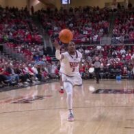 Historic court decision allows universities to pay college athletes directly | De Último Minuto English