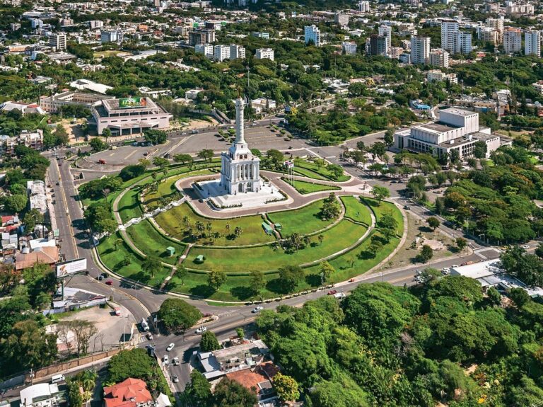 Santiago: The heart city, historical, industrial and cultural center of the Cibao | De Último Minuto English