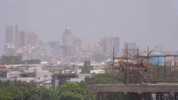 Saharan dust limits rainfall, but local showers are expected | De Último Minuto English