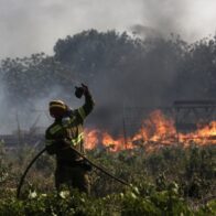 A new fire near Athens forces the evacuation of three towns to be ordered | De Último Minuto English