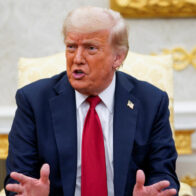 Trump threatens Russia with 100% tariffs if there is no agreement on Ukraine in 50 days | De Último Minuto English