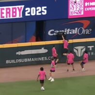 A ball boy "steals" a home run from Caminero in the 2025 Derby final | De Último Minuto English