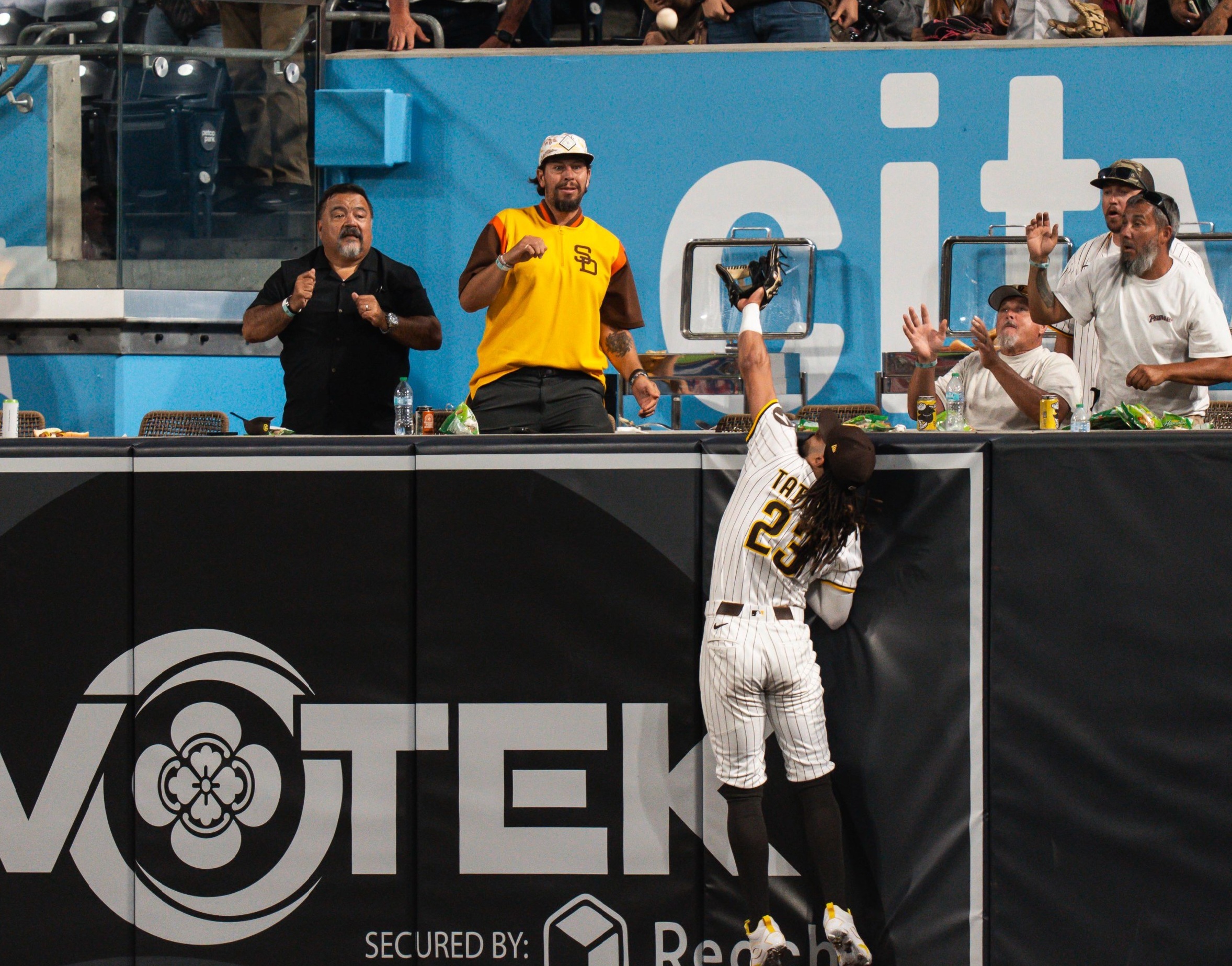 Tatis steals spectacular home run and Díaz leaves the Mets stranded in an exciting Padres victory | De Último Minuto English