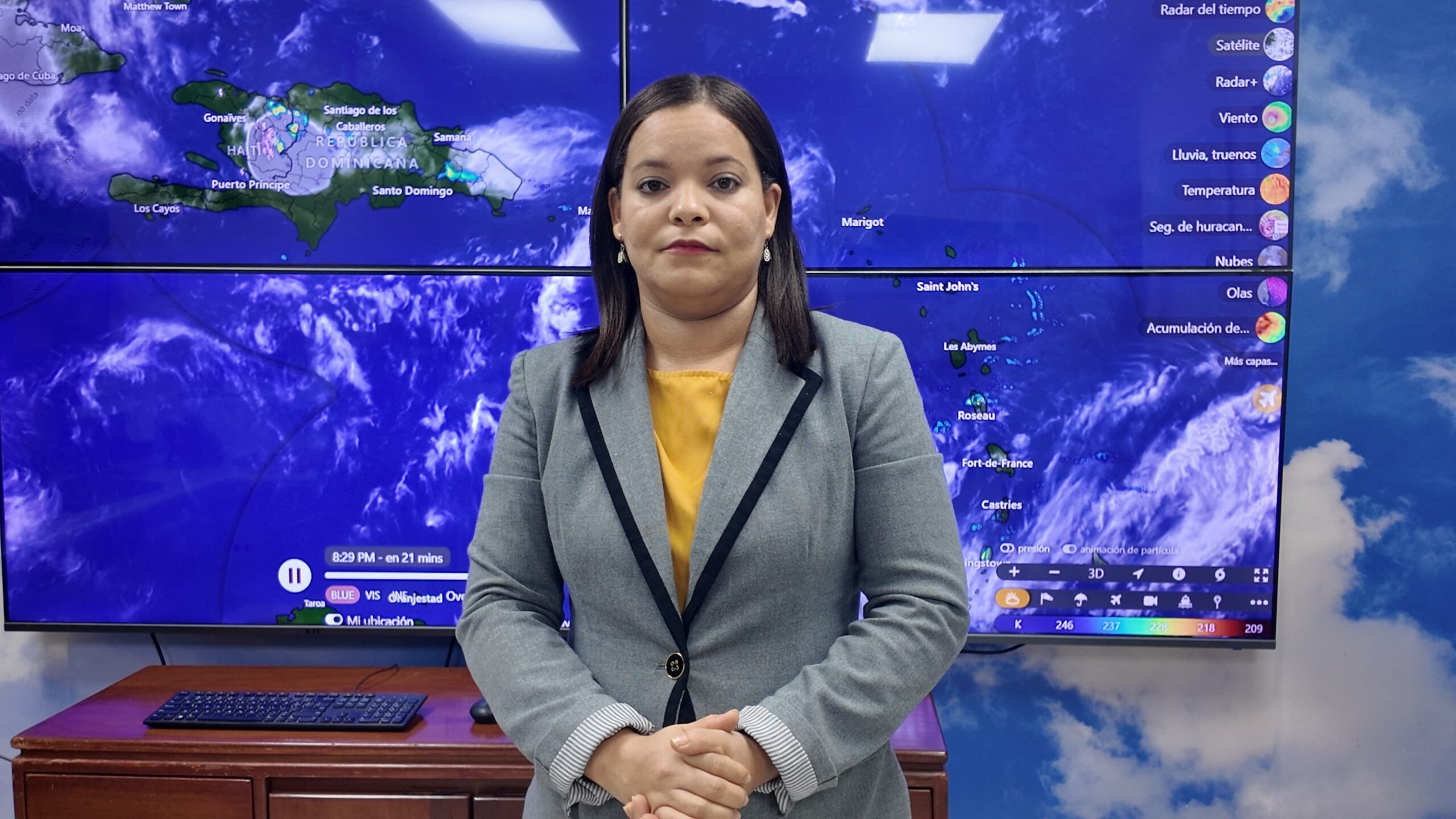 Trough and tropical wave will influence weather conditions tomorrow, Friday. | De Último Minuto English