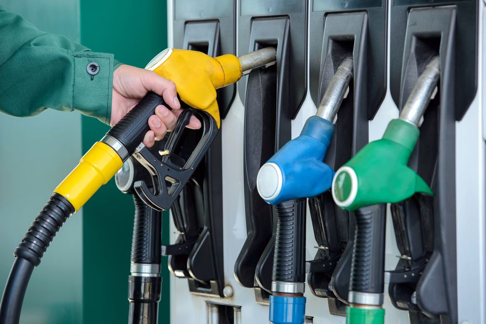 Gasoline, diesel, and propane will maintain their prices for next week. | De Último Minuto English
