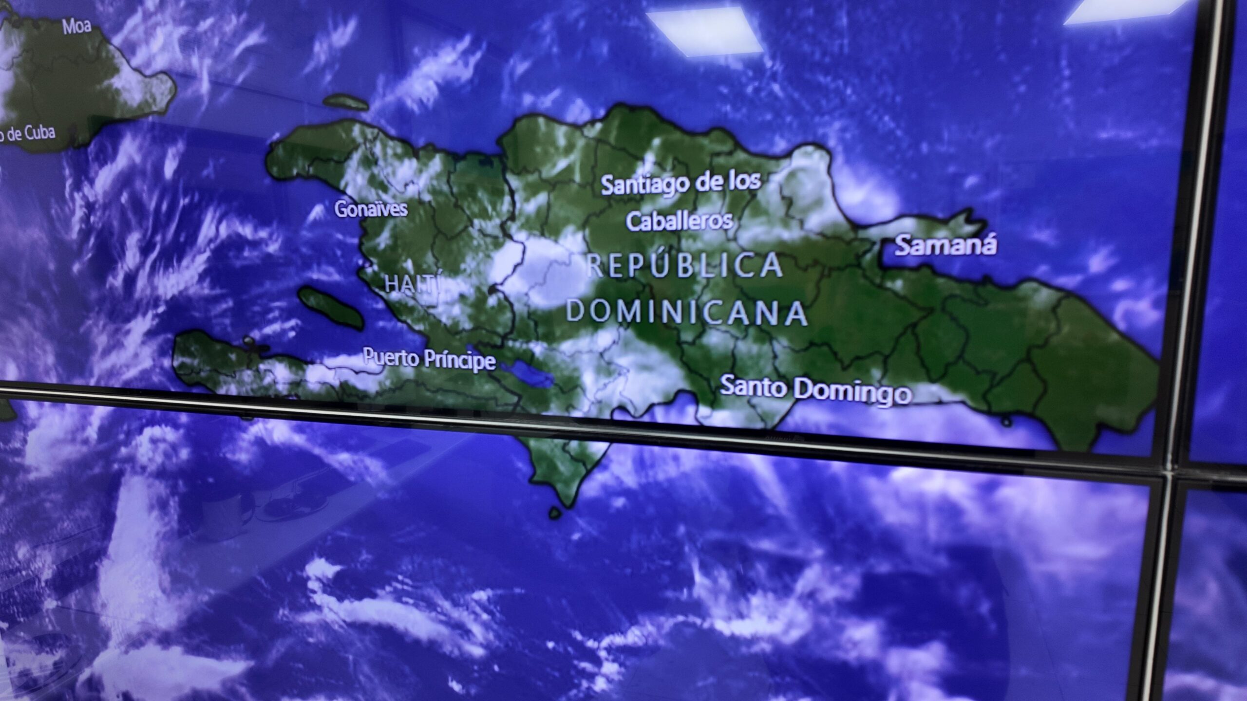 Showers and high temperatures will mark the beginning of the weekend, according to Indomet | De Último Minuto English