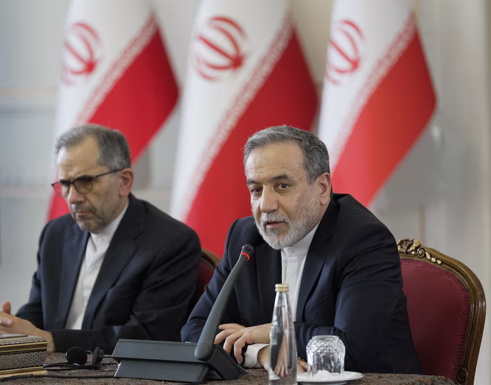 Iran announced the resumption of its uranium enrichment program and Donald Trump warned of new bombings | De Último Minuto English