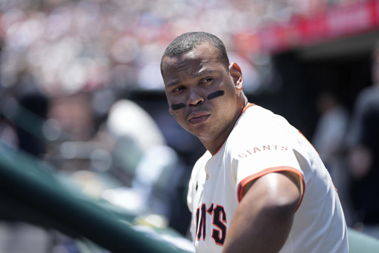 Rafael Devers will debut at first base with the Giants | De Último Minuto English