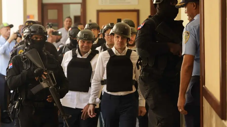 Court grants four-month extension to the Public Prosecutor's Office in Operation Chameleon | De Último Minuto English