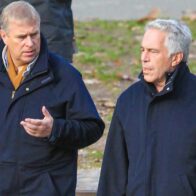 New details about Prince Andrew's relationship with Epstein come to light | De Último Minuto English