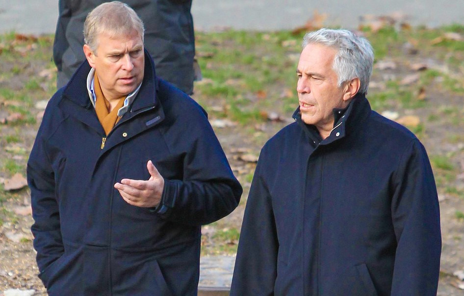 New details about Prince Andrew's relationship with Epstein come to light | De Último Minuto English