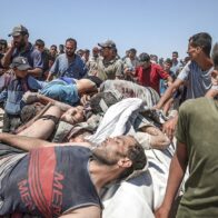 At least 94 killed after Israeli attack on humanitarian aid point in Gaza | De Último Minuto English