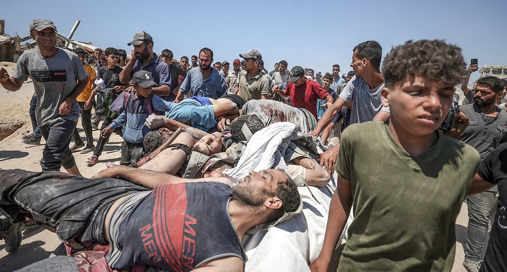 At least 94 killed after Israeli attack on humanitarian aid point in Gaza | De Último Minuto English