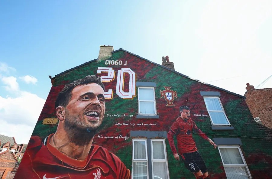 A mural pays tribute to Diogo Jota in Liverpool | De Último Minuto English
