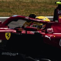 Lewis Hamilton leads the first free practice at Silverstone ahead of the McLarens | De Último Minuto English