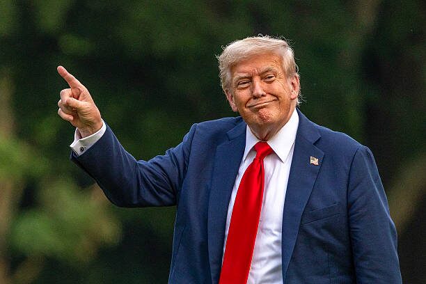 Trump: "A year ago the U.S. was dead and today it's the 'hottest' country" | De Último Minuto English