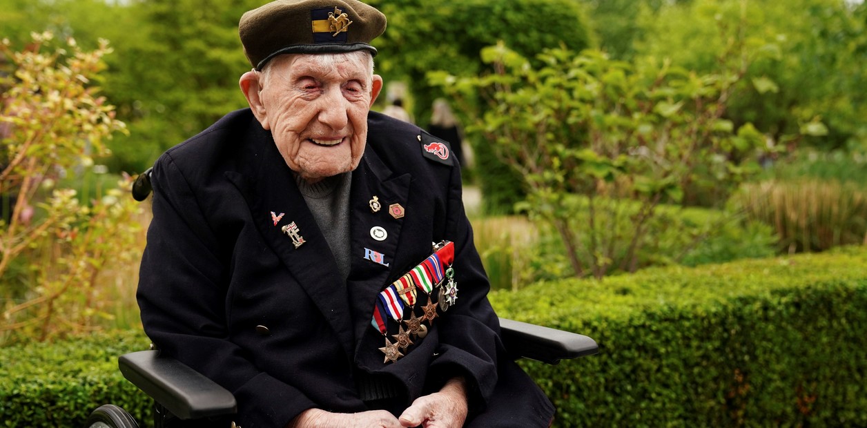 The last British veteran of World War II died | De Último Minuto English