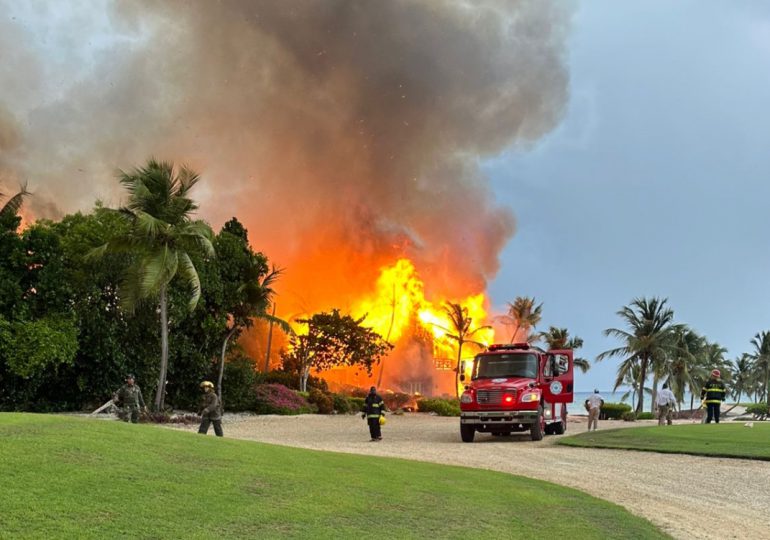 Fire affects Caletón villas in Cap Cana; no injuries reported | De Último Minuto English