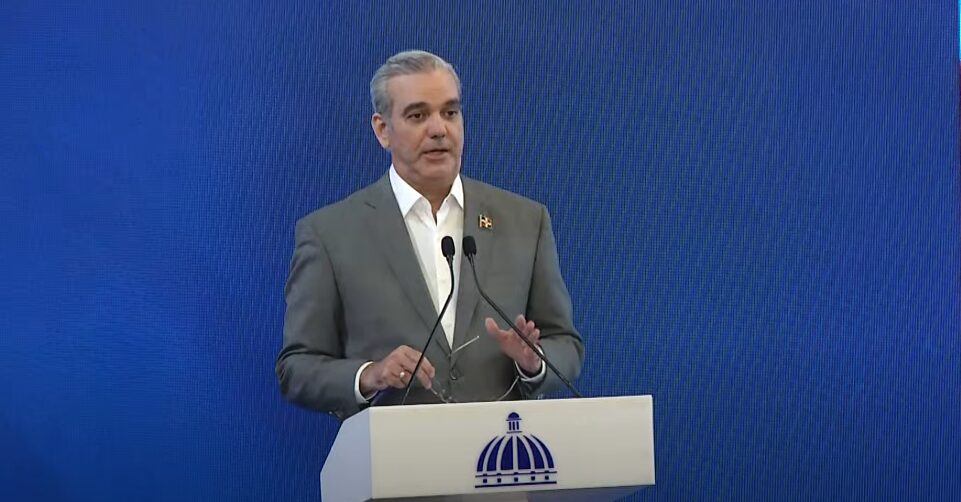 More than two million Dominicans have emerged from monetary poverty, Abinader affirms | De Último Minuto English