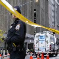 At least three injured, including a police officer, in a shooting in New York, according to NYT | De Último Minuto English