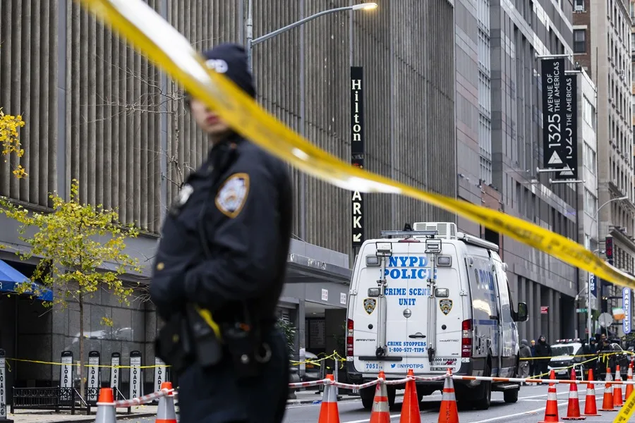 At least three injured, including a police officer, in a shooting in New York, according to NYT | De Último Minuto English