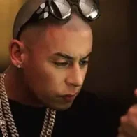 Cosculluela releases new single and announces world tour | De Último Minuto English