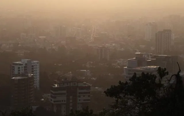 Saharan dust and trough affect weather: showers with thunderstorms are expected in several provinces | De Último Minuto English