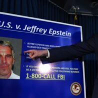The FBI concludes that Jeffrey Epstein did not have a "client list", according to media | De Último Minuto English