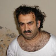A U.S. federal court overturned the plea deal that spared the death penalty for the mastermind of the 9/11 attacks | De Último Minuto English