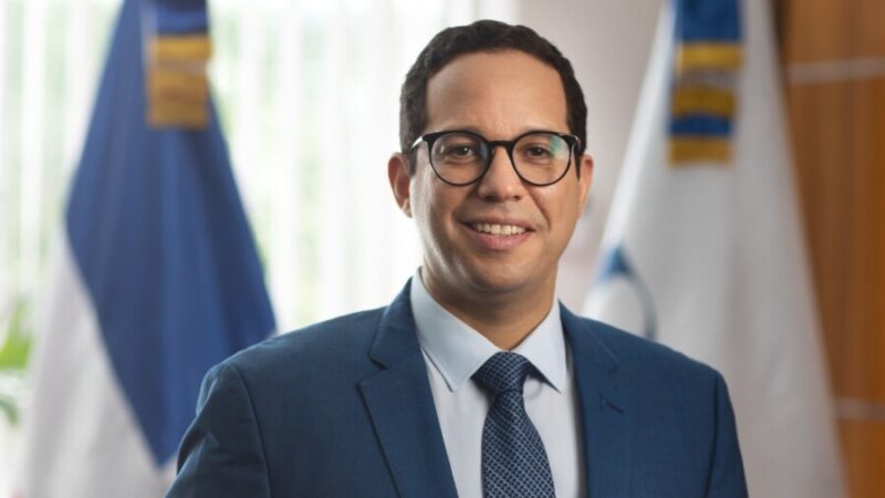 Government details public administration modernization plan: Payroll control, civil service reform, and telework | De Último Minuto English