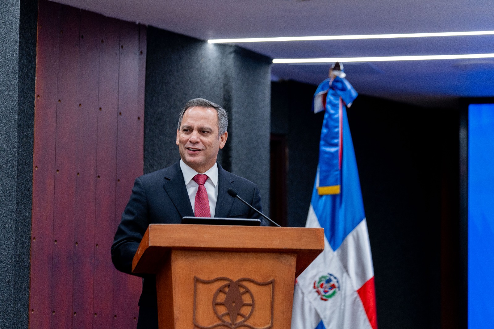 Henry Molina proposes faster, digital, and agreement-based justice | De Último Minuto English