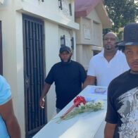 Couple and their three children buried after being burned to death in a fire in Santiago | De Último Minuto English